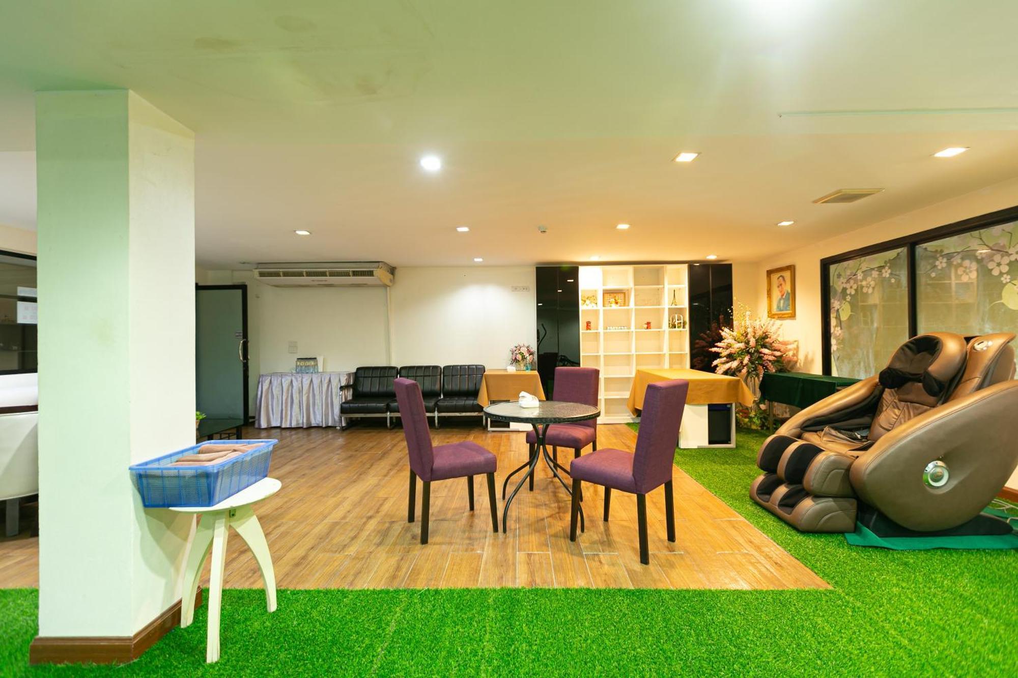 Grand Ratchapruek Hotel Pak Kret Exterior photo